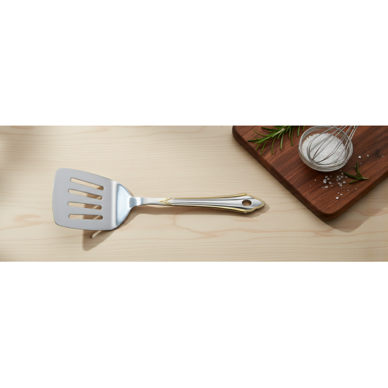 SMALL SLOTTED TURNER