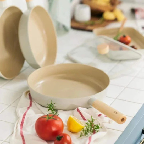 طاوة كوري نيوفلام فيكا سعة 18 سم اوف وايت