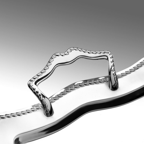 طقم صواني من الأستانلس ستيل مكون من قطعتين.