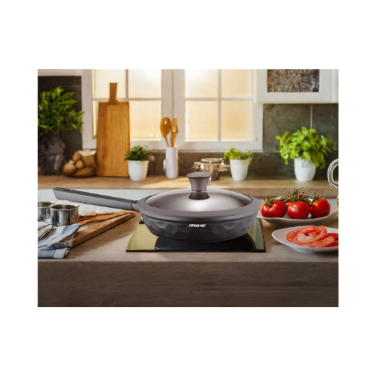 طقم أواني طهي أرشيا دايموند ألماني مصبوب بالقالب 16 قطعة أسود