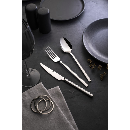 طقم أدوات المائدة مكون من 89 قطعة مع صندوق خشبي فاخر.